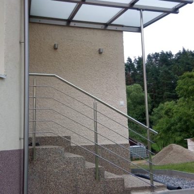 Prekrytie Hrabkov - nerez v kombinácií so sklom