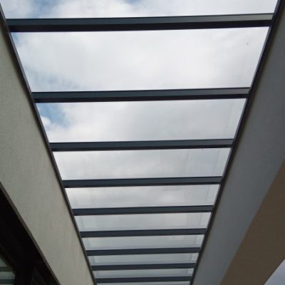 Prekrytie terasy Mala Ida - hliník v kombinácií so sklom