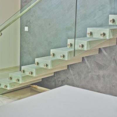 Schodisko so skleneným zábradlím Vlčie Doly